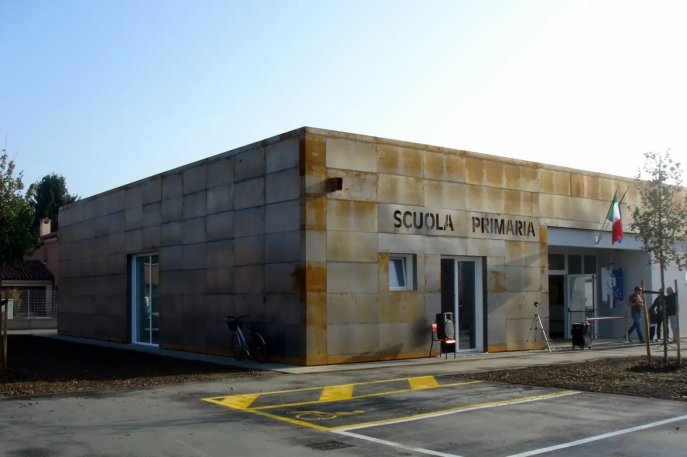 Scuola prima di una ristrutturazione a Mantova